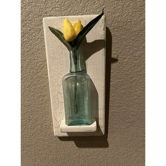 Aqua Blue CHAMBERLAIN’S Cough Remedy DES MOINES IA Medicine Bottle Tulip Folk - Picture 2 of 13